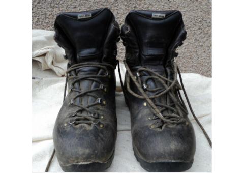 ALTBERG mens boots 10.5 EXTRA WIDE 4 season
