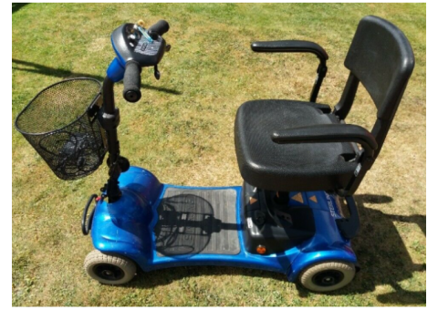 Great condition mobility scooter fits in boot