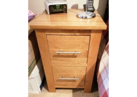 SOLID OAK BEDSIDE UNIT